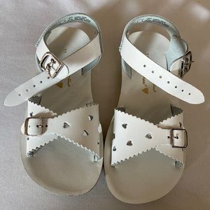 Size 11 white girls salt water sandals